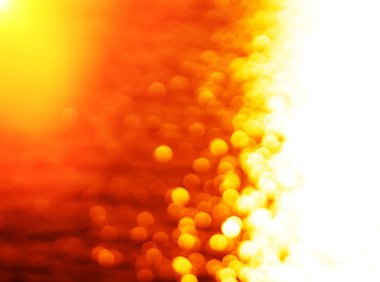 Parlayan yol Okyanusu günbatımı güneş hafif sızıntı geri ile sağa hizalanmış