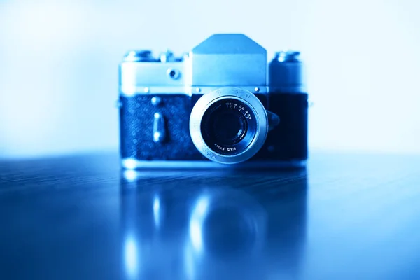 Horizontal vintage blue rangefinder camera background — Stock Photo, Image
