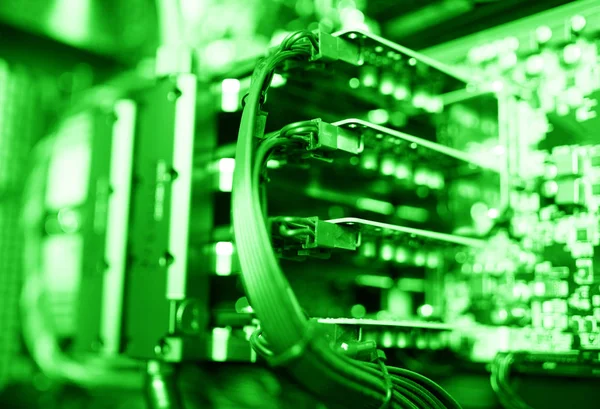 Yatay yeşil gpu quad SLI ekran kartı bokeh arka plan