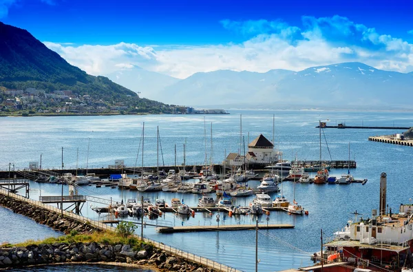 Kuzey Tromso şehir bağlantı noktası arka plan