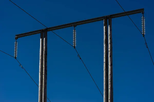 Лінії електропередач у фоновому режимі Норвегії — стокове фото