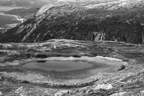 Norvegia montagna lago paesaggio sfondo — Foto Stock