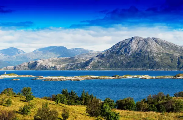 Norveç Kuzey Adaları arka plan manzara