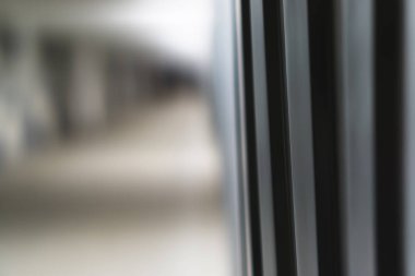 Dikey doğru hizalanmış duvar ile boş bokeh yer sol b