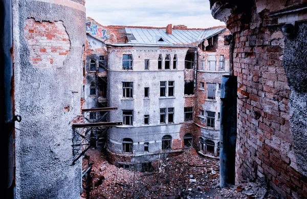 Cyberpunk eski kalıntılar terk 