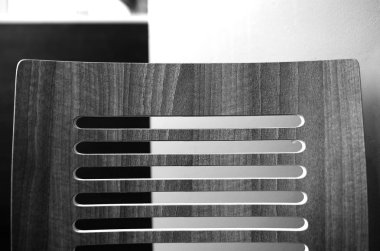 Yatay siyah beyaz sandalye bokeh arka plan