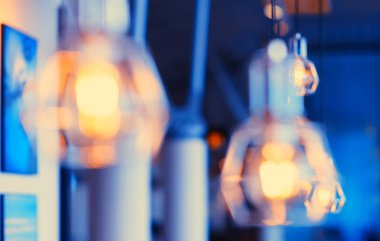 Yatay sıcak kafe lamba bokeh arka plan