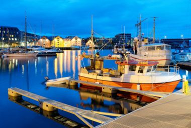 Tromso gece quay kartpostal arka plan