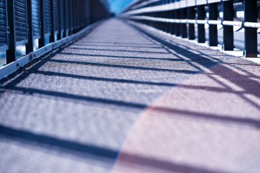 Hafif sızıntı arka plan ile taşıma Norveç köprü