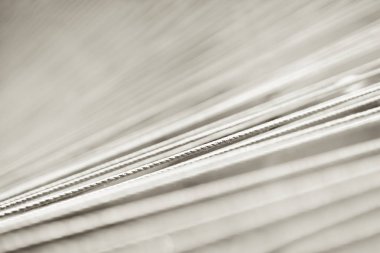 Çapraz siyah beyaz ip bokeh zemin