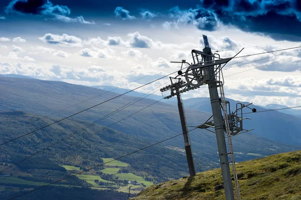 Norveç dağ halterci arka plan manzara