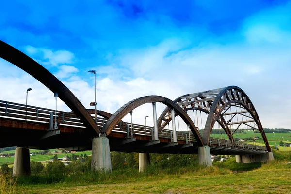 Noorwegen stad houten bridge-achtergrond — Stockfoto