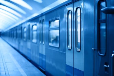 Mavi Moskova metro tren arka plan
