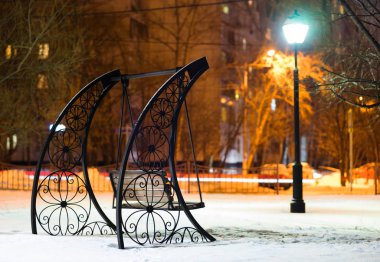 Moskova akşam park arka planda tezgah