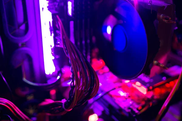 İç yüksek performanslı iş istasyonu bokeh zemin