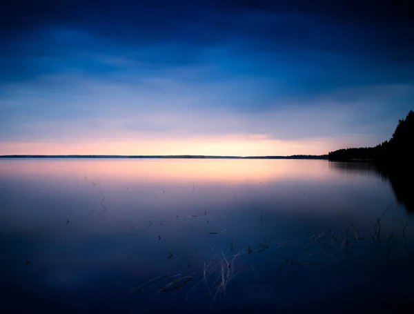 Coucher de soleil sur le lac du Nord — Photo