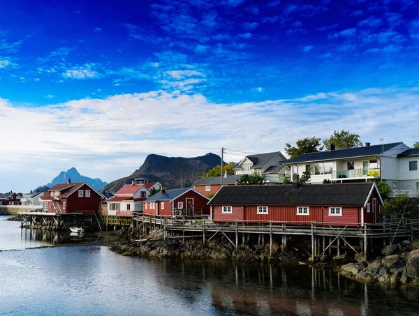 水平鮮やかなノルウェー町本日最終日背景背景 — ストック写真