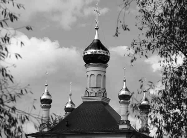 Zwart-wit Russische tempel architectuur achtergrond — Stockfoto