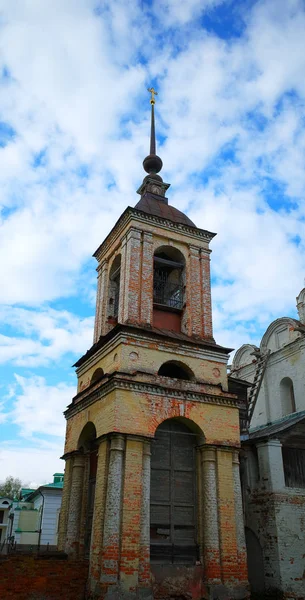 Vintage bakstenen toren architectuur achtergrond — Stockfoto