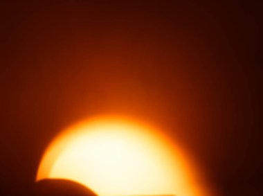 Parlak alt hizalanmış ampul arkaplanı