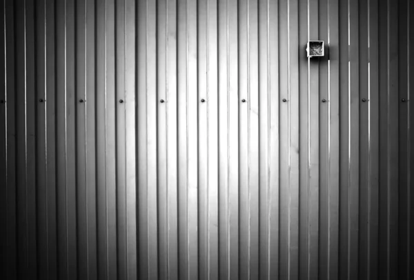 Clôture métallique noire et blanche avec fond de prise vide Photos De Stock Libres De Droits