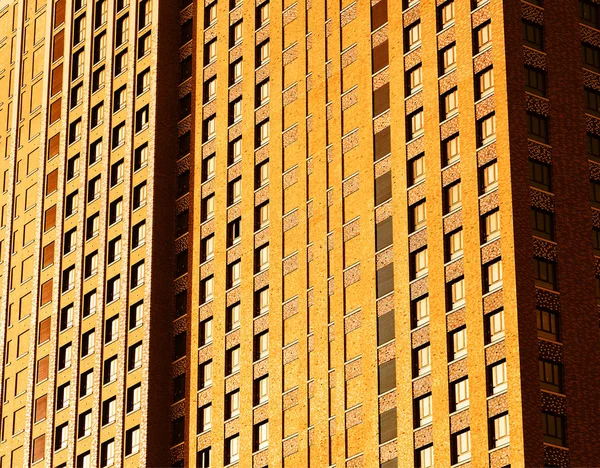 Parte do edifício moderno durante o pôr do sol tempo de fundo — Fotografia de Stock