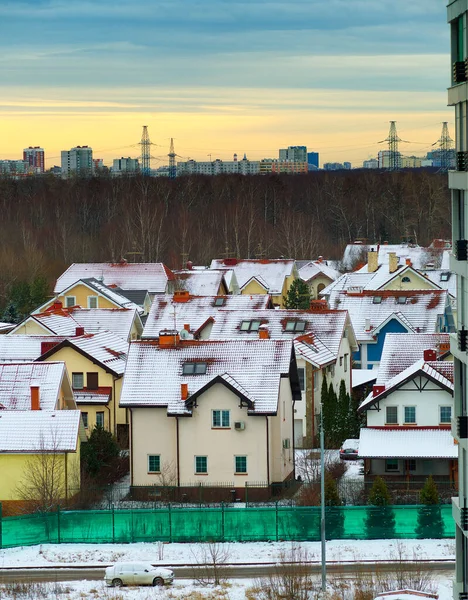Moderní Chaty Blízkosti Předměstí Moskvy Pozadí — Stock fotografie