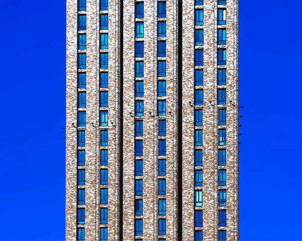 Minimale Wolkenkratzer Architektur Hintergrund — Stockfoto