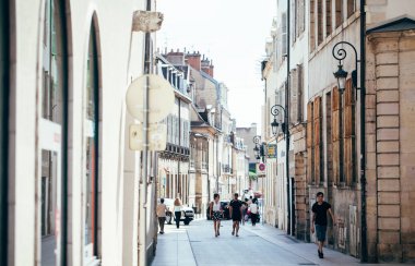 Dijon, Fransa-Haziran 2017: Cityscape. Merkezi. Şehir dar vintage