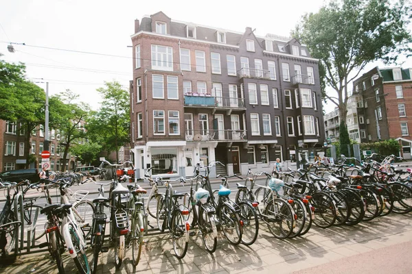 NETHERLANDS, AMSTERDAM JUNE: 15,2017: Veiw on the bridge thro — стоковое фото