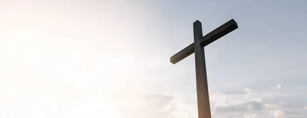 日の出の背景の上に木製の十字架 — ストック写真