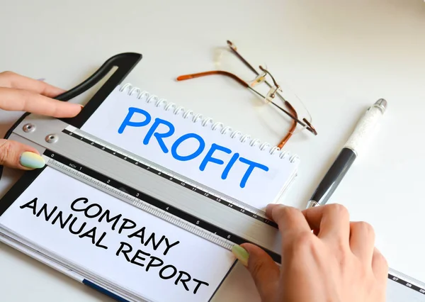 Annual report of your business to analyze financial results — Stock Photo, Image