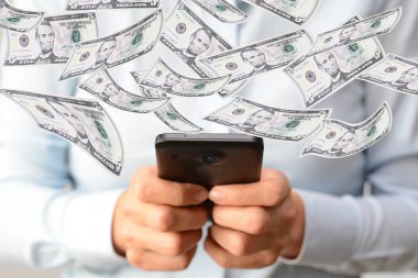 Para online kavramı bir smartphone tutan kadın el ile yapma