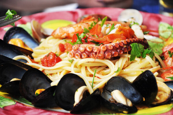 Italian pastas with seafood 