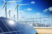 Erneuerbare-Energien-Konzept mit Netzanschlüssen Sonnenkollektoren und Windkraftanlagen