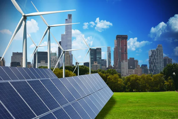 Nowoczesne zielone miasto zasilane tylko koncepcja źródeł energii odnawialnej Obraz Stockowy