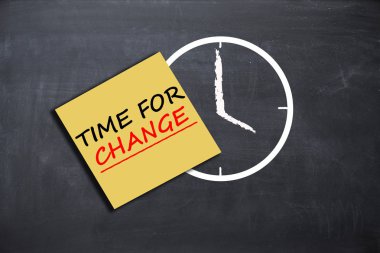 Saat değişikliği kavramı çalar saat ve kağıt kayda göre okul yönetim kurulu için