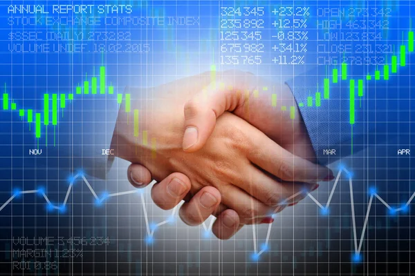 Gráfico da bolsa de valores com aperto de mão sugerindo um acordo — Fotografia de Stock