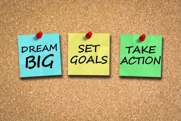 Dream big, set goals, take action, success recipe on cork billboard — Stock Photo, Image