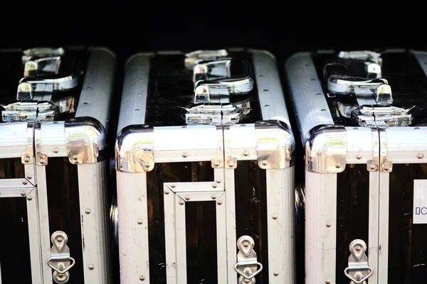 Valises en aluminium pour objets fragiles et transport à haute sécurité — Photo