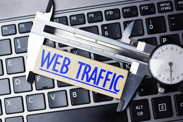 Web Analytics Concept Caliper Laptop Keyboard Measuring Online Website Traffic — Stock Photo, Image