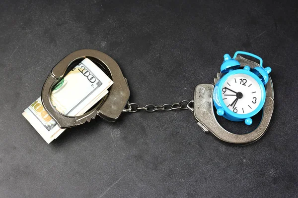 Handcuffs Money Alarm Clock Dark Background Bail Concept — Stock Photo, Image