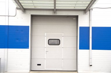 Depodaki modern haddeleme kapılar