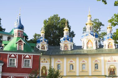 Kutsal Dormition Pskov-mağaralar Manastırı