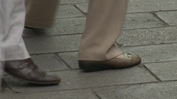 Άνθρωποι με τα πόδια στην οδό πλατεία Τιενανμέν. — Αρχείο Βίντεο