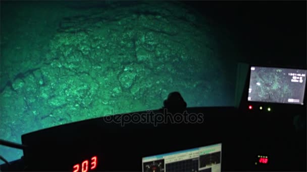 Montañas submarinas de mar profundo desde submarino en Ocean Cocos Island Costa Rica . — Vídeo de stock