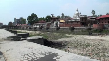Mutlu insanlar Katmandu Nepal sokaklarında yürüyün. Durbar Meydanı.