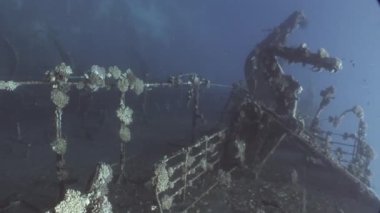 Salem hızlı batık geminin güverte su altında Red Sea'deki/daki deniz yatağı üzerinde batık..
