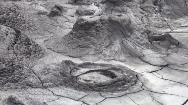 Yeni Zelanda'da arka plan üzerinde Geysers Kaplıcalar.