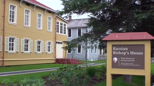Rumah Uskup Rusia di Sitka . — Stok Video